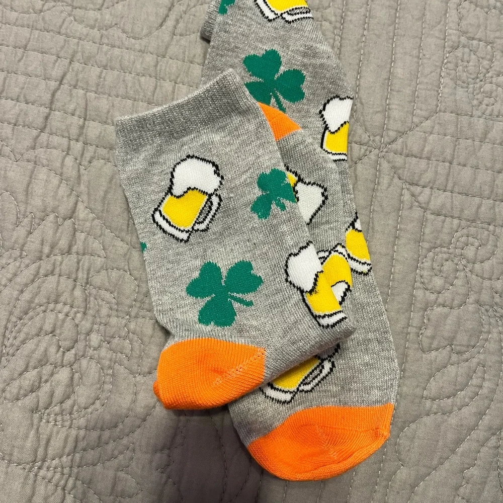 Women’s socks.  Lot of 7 pairs.  All washed but some never worn. EUC